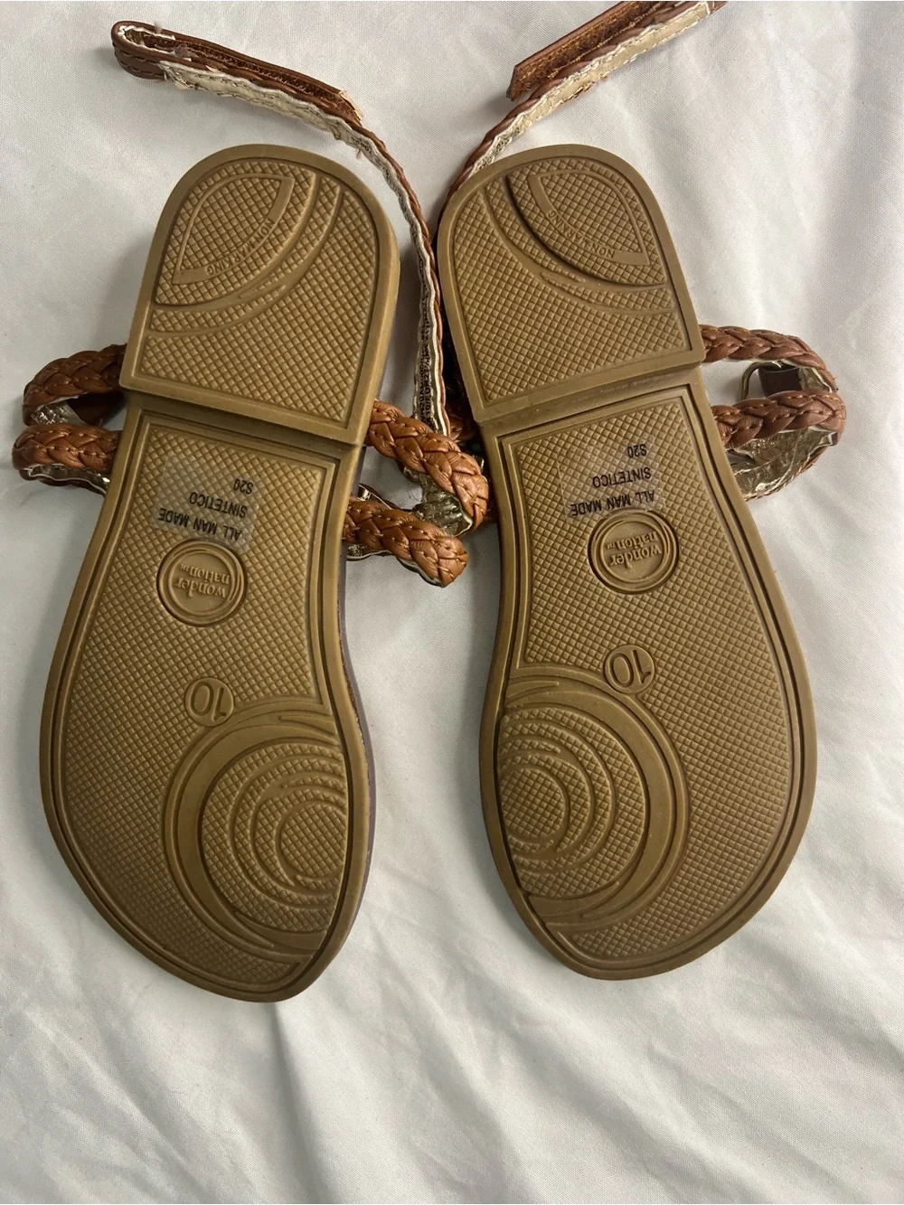 wonder nation Braided Toe Loop Sandals in Brown